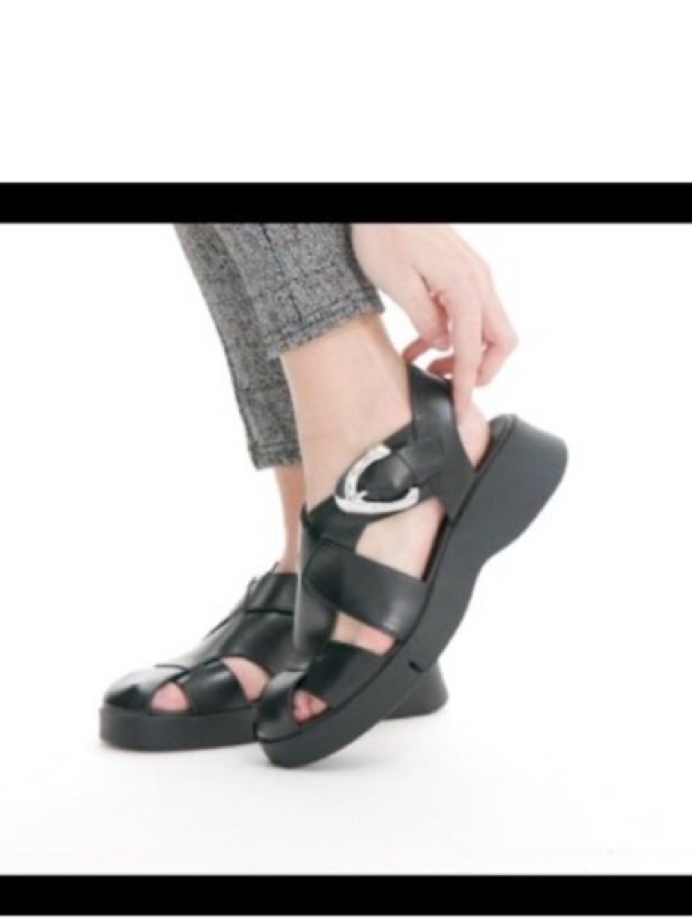 Aerosoles genuine leather black cushioned Fabian Sandal